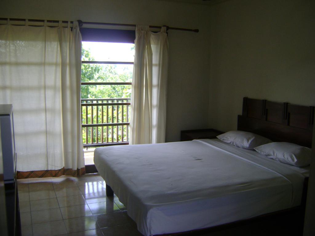 Swaloh Resort & Spa Kalangbret Chambre photo