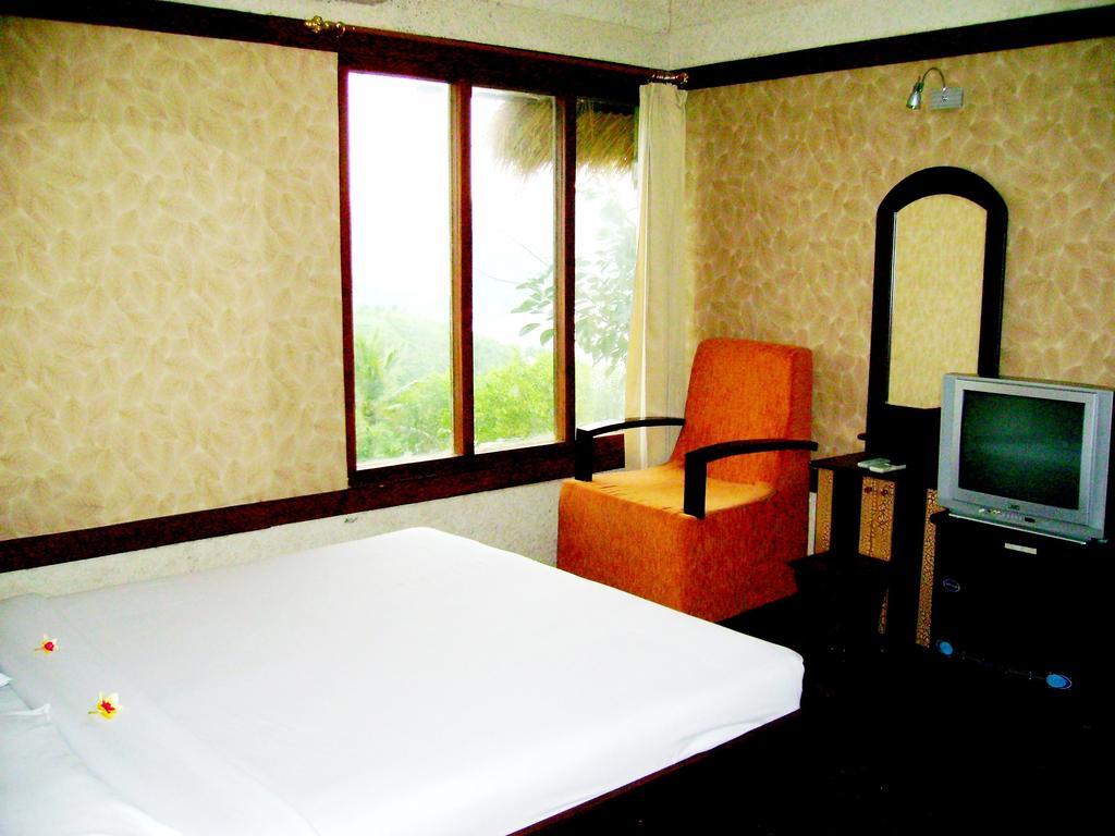 Swaloh Resort & Spa Kalangbret Chambre photo