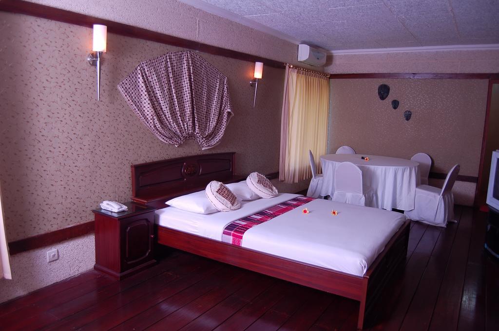 Swaloh Resort & Spa Kalangbret Extérieur photo