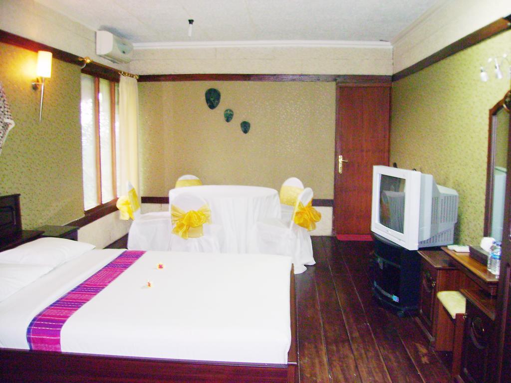 Swaloh Resort & Spa Kalangbret Extérieur photo
