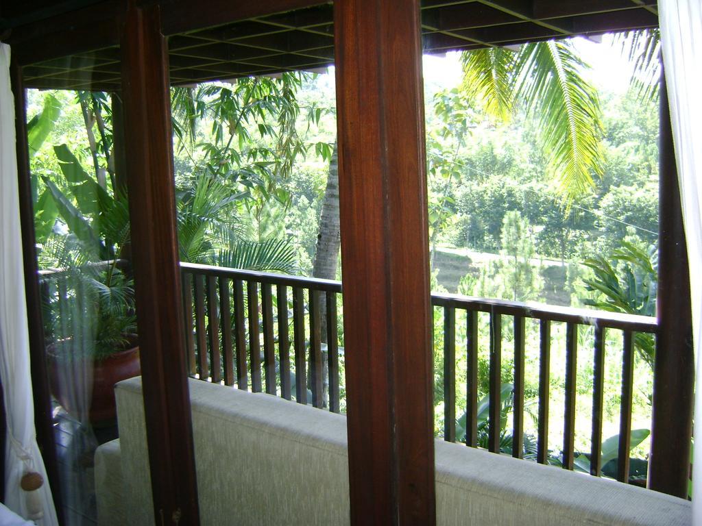 Swaloh Resort & Spa Kalangbret Chambre photo